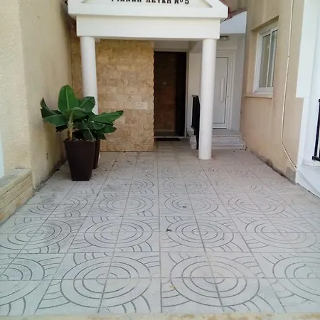 Apartment Ortho Court
